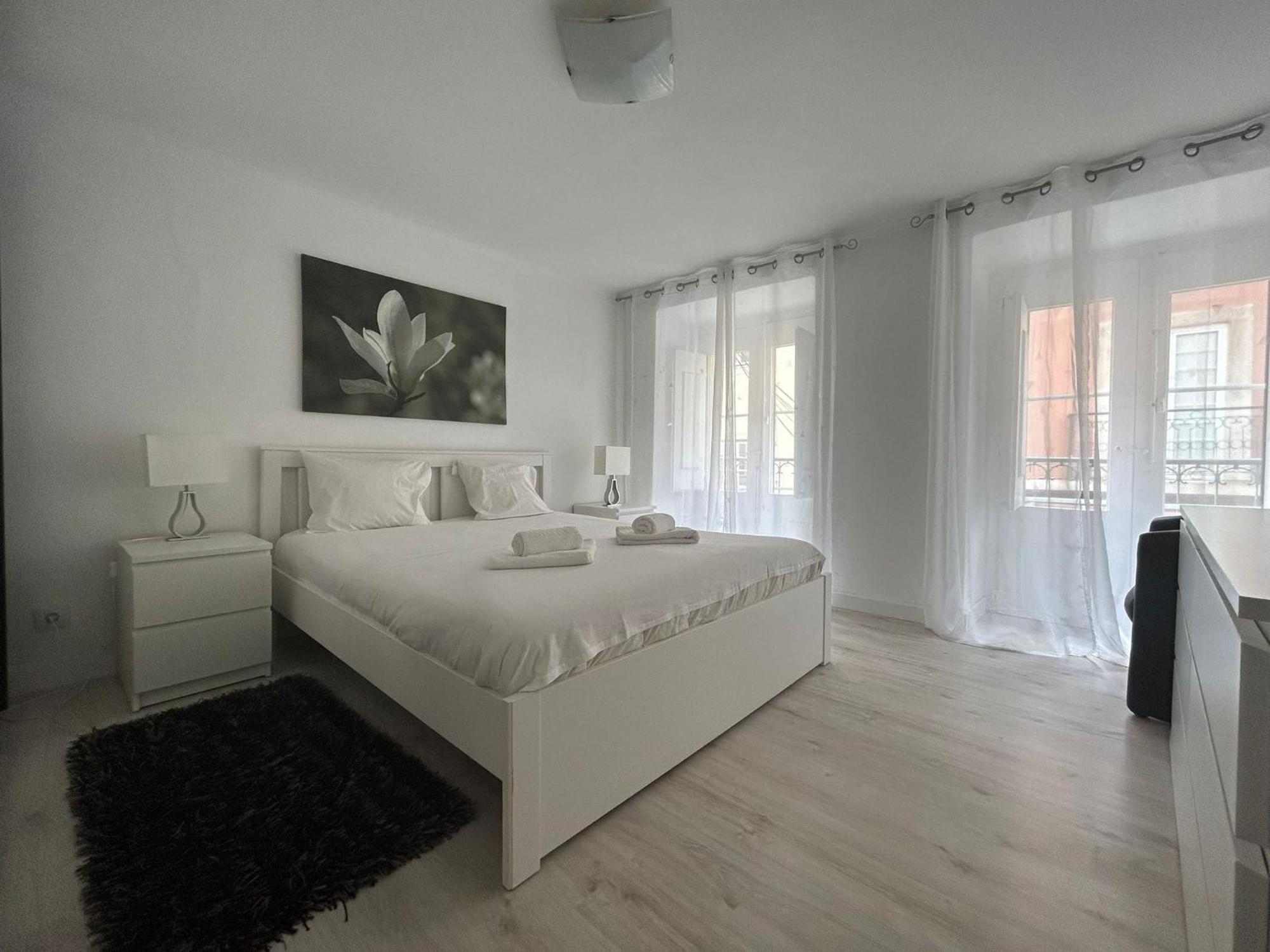 Typical Bica Apartment Lisbon Exterior photo